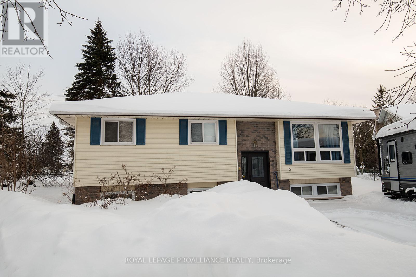 9 Jeanette Place, Belleville, Ontario  K8P 5B1 - Photo 2 - X12738076