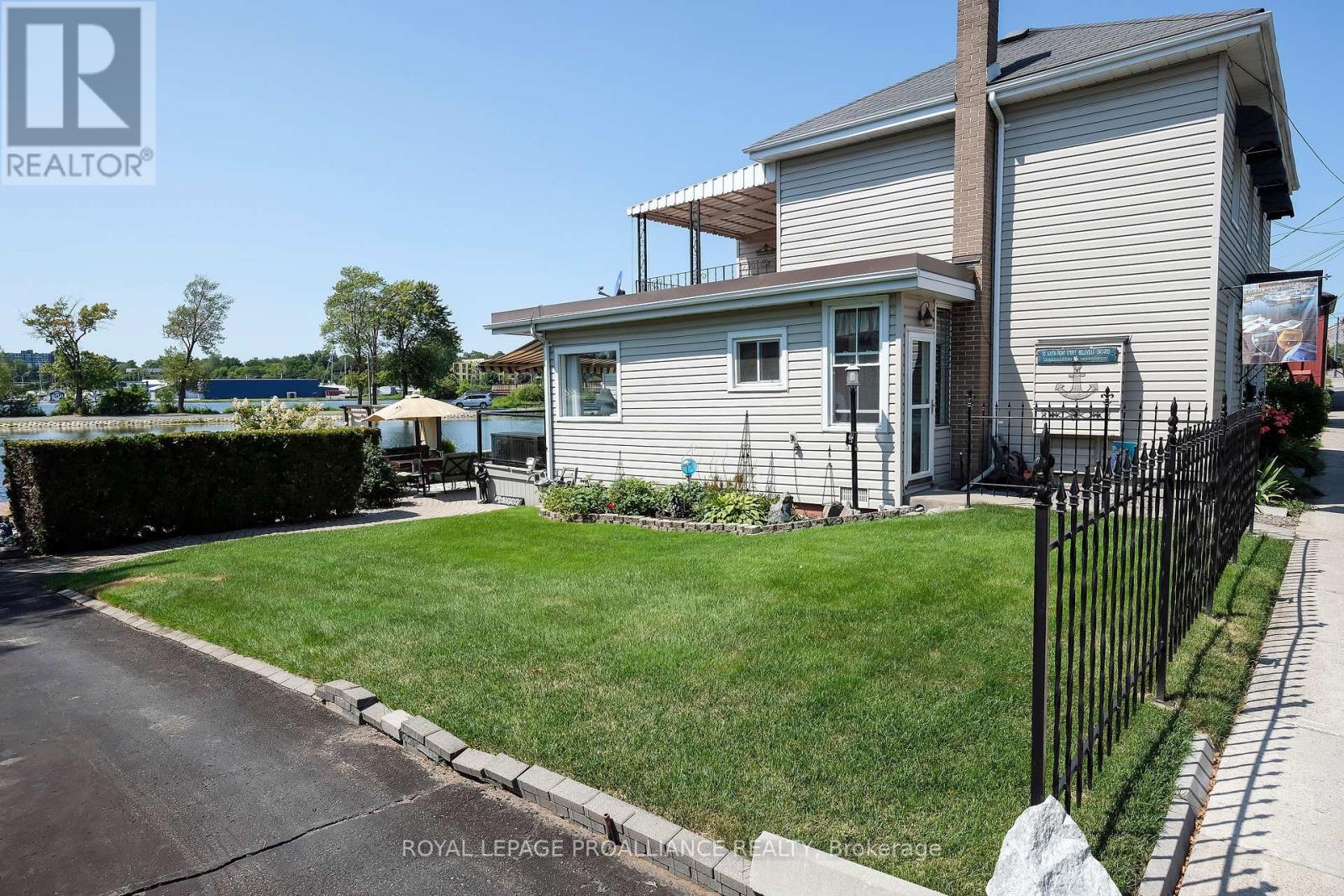 70 Front Street S, Belleville, Ontario  K8N 2Y3 - Photo 3 - X12740132