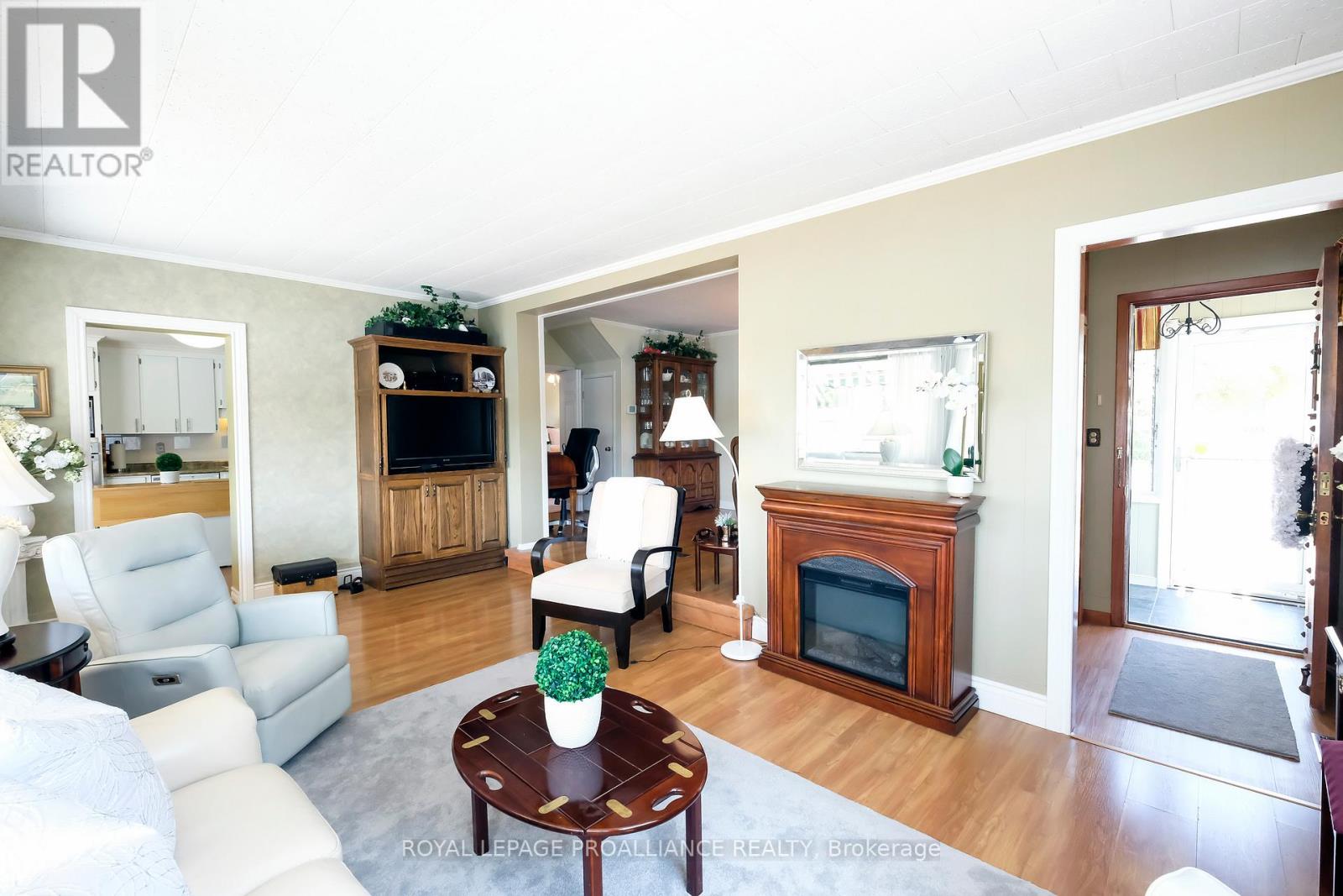 70 Front Street S, Belleville, Ontario  K8N 2Y3 - Photo 5 - X12740132