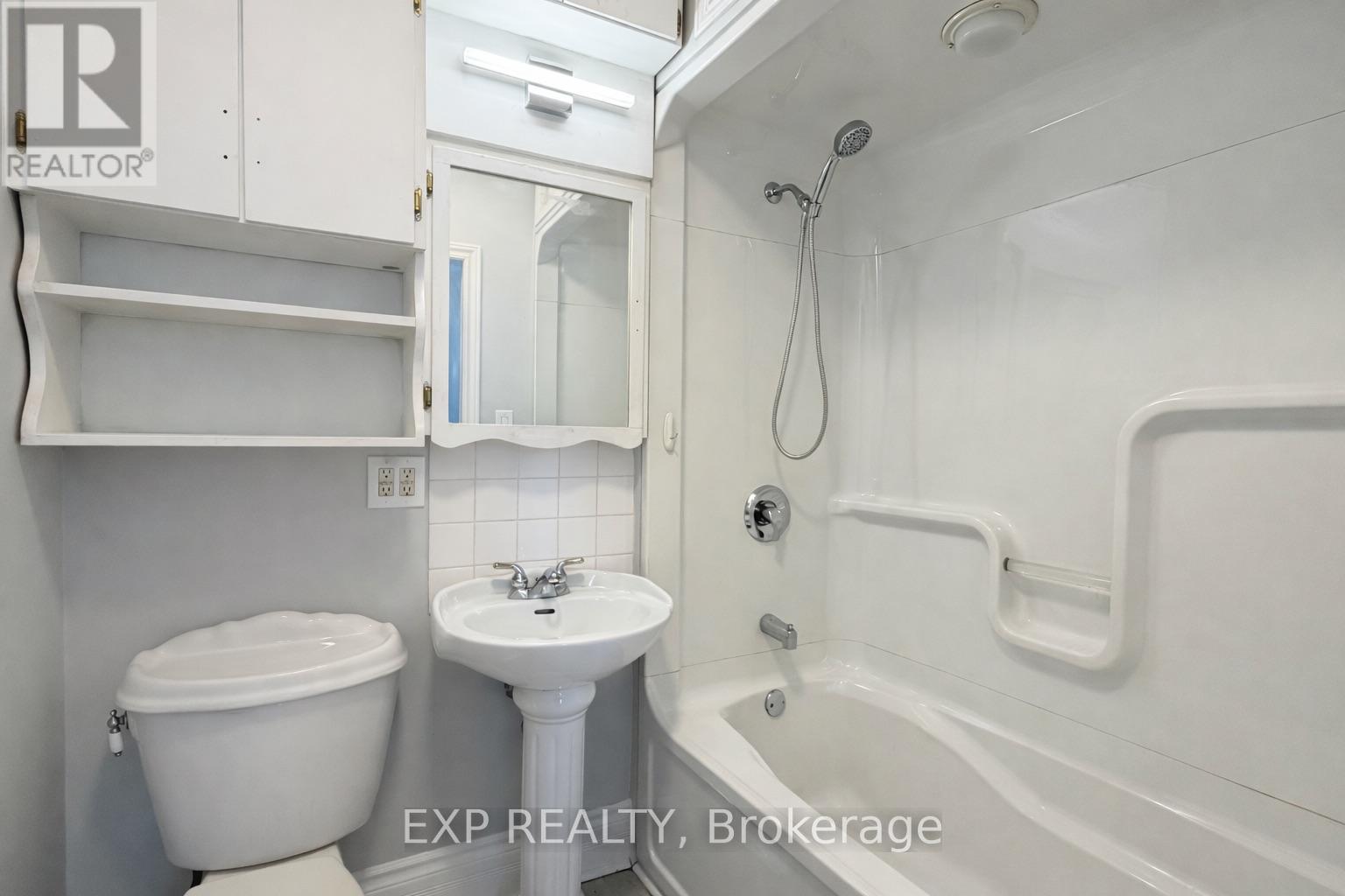 68-70 South George Street, Belleville, Ontario  K8N 3G6 - Photo 5 - X12742152