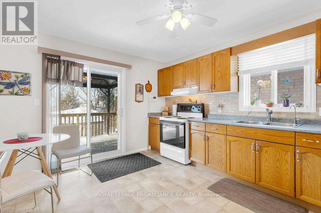 72 Gilbert Street, Belleville, Ontario  K8P 3H2 - Photo 13 - X12742506