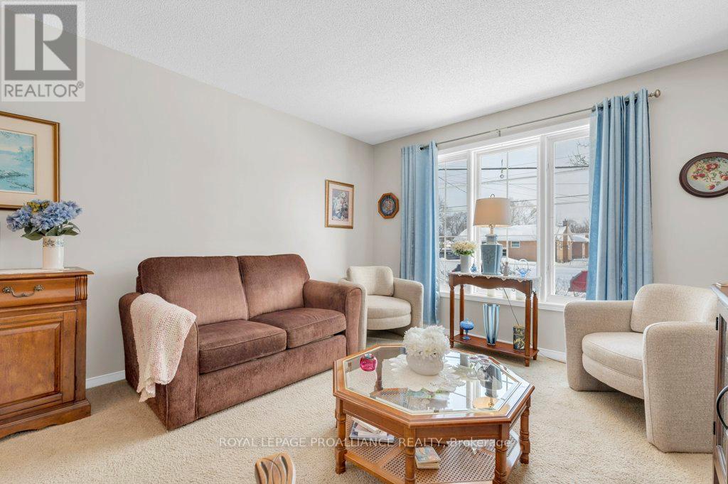 72 Gilbert Street, Belleville, Ontario  K8P 3H2 - Photo 7 - X12742506