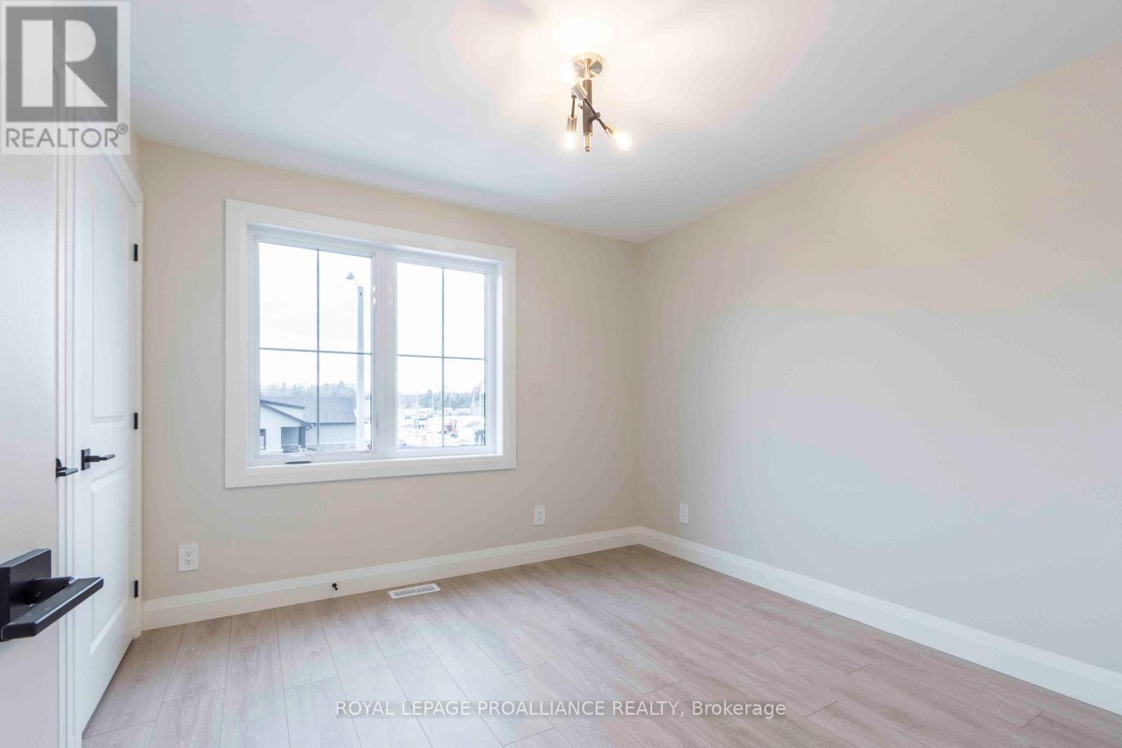 2 Mackenzie John Crescent, Brighton, Ontario  K0K 1H0 - Photo 21 - X12748106