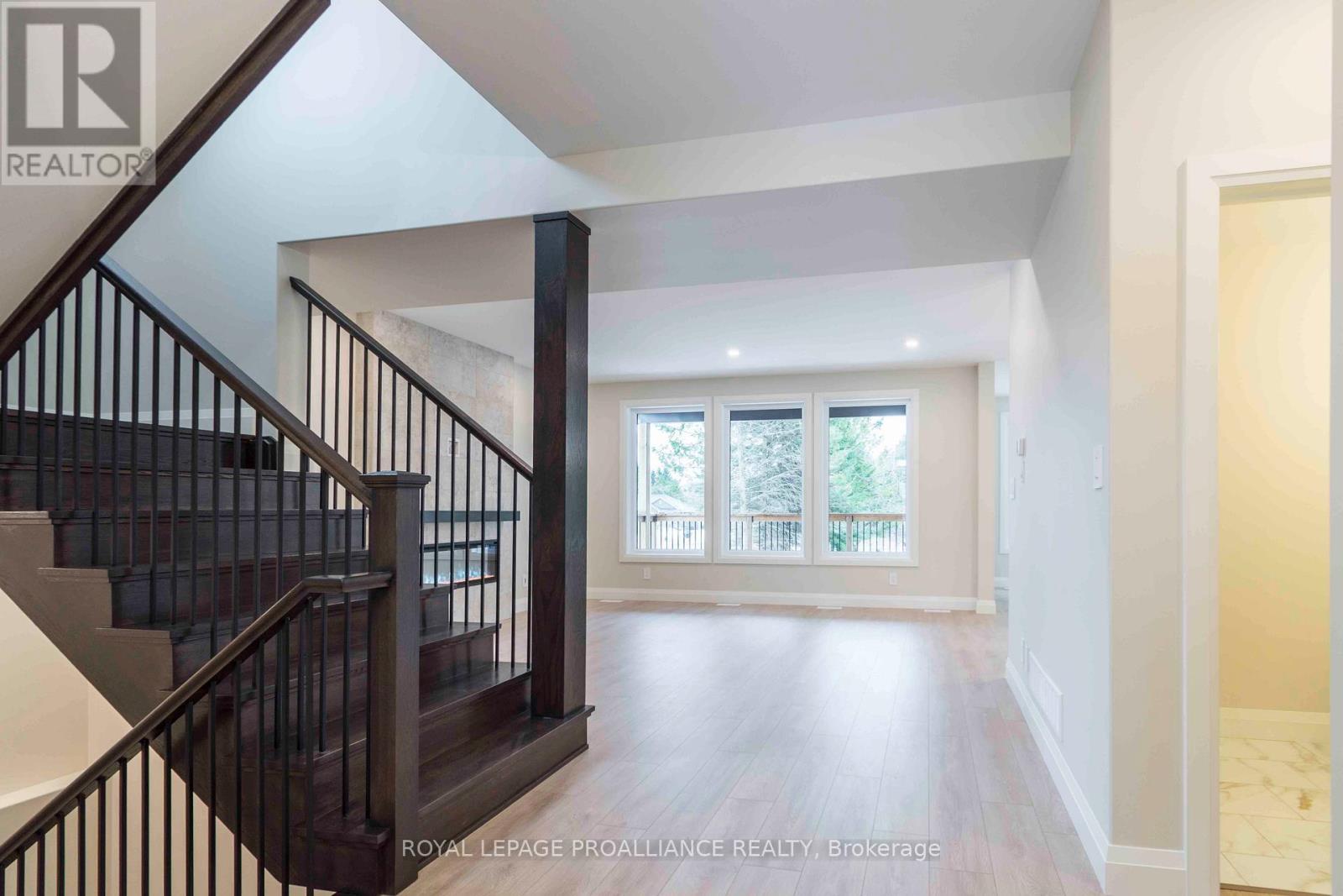 2 Mackenzie John Crescent, Brighton, Ontario  K0K 1H0 - Photo 3 - X12748106