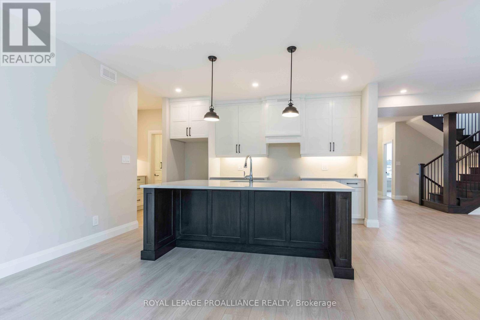 2 Mackenzie John Crescent, Brighton, Ontario  K0K 1H0 - Photo 9 - X12748106