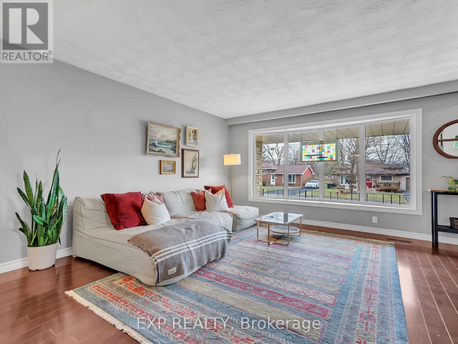 16 Applewood Drive, Belleville, Ontario  K8P 4E2 - Photo 10 - X12748850