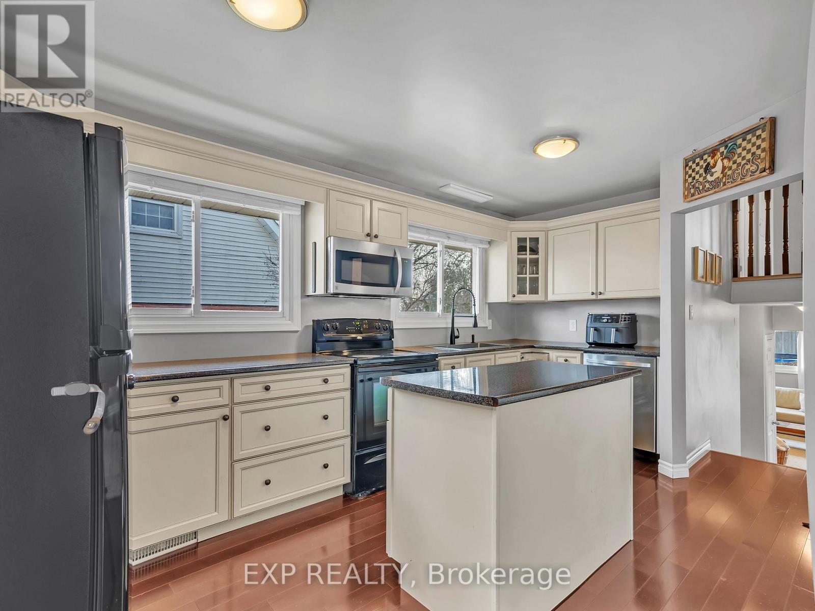 16 Applewood Drive, Belleville, Ontario  K8P 4E2 - Photo 16 - X12748850