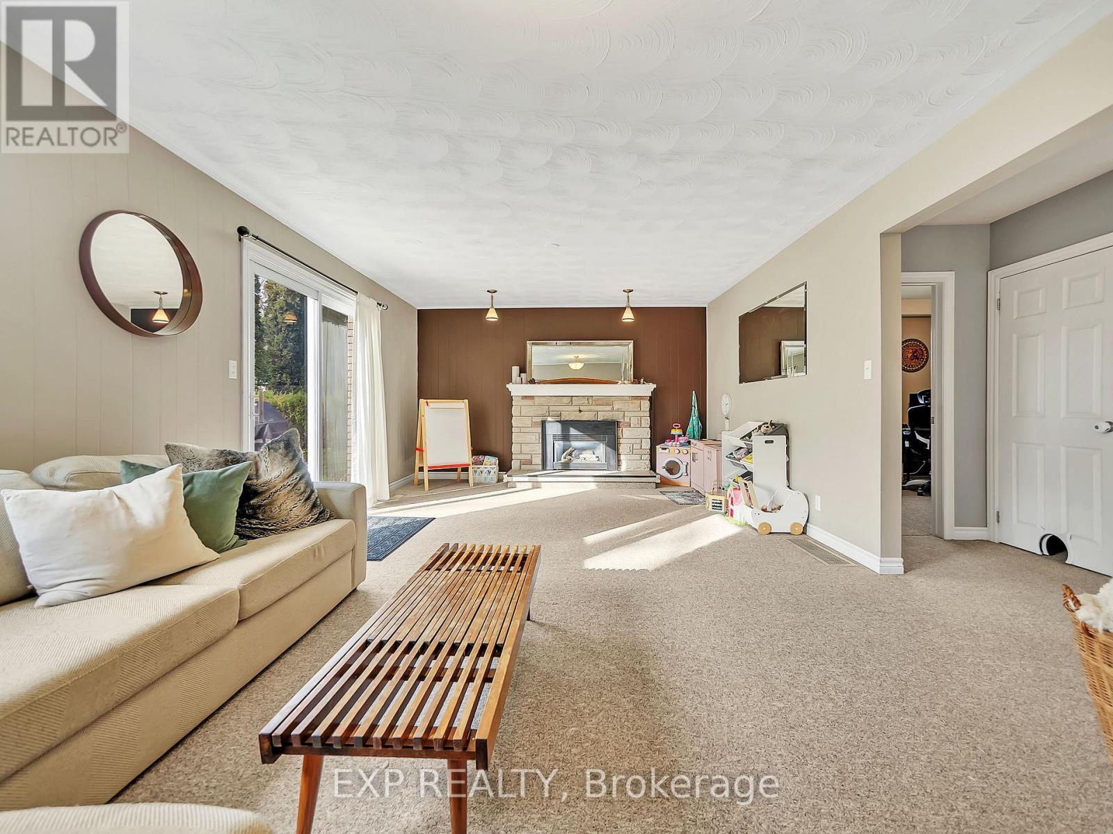 16 Applewood Drive, Belleville, Ontario  K8P 4E2 - Photo 35 - X12748850