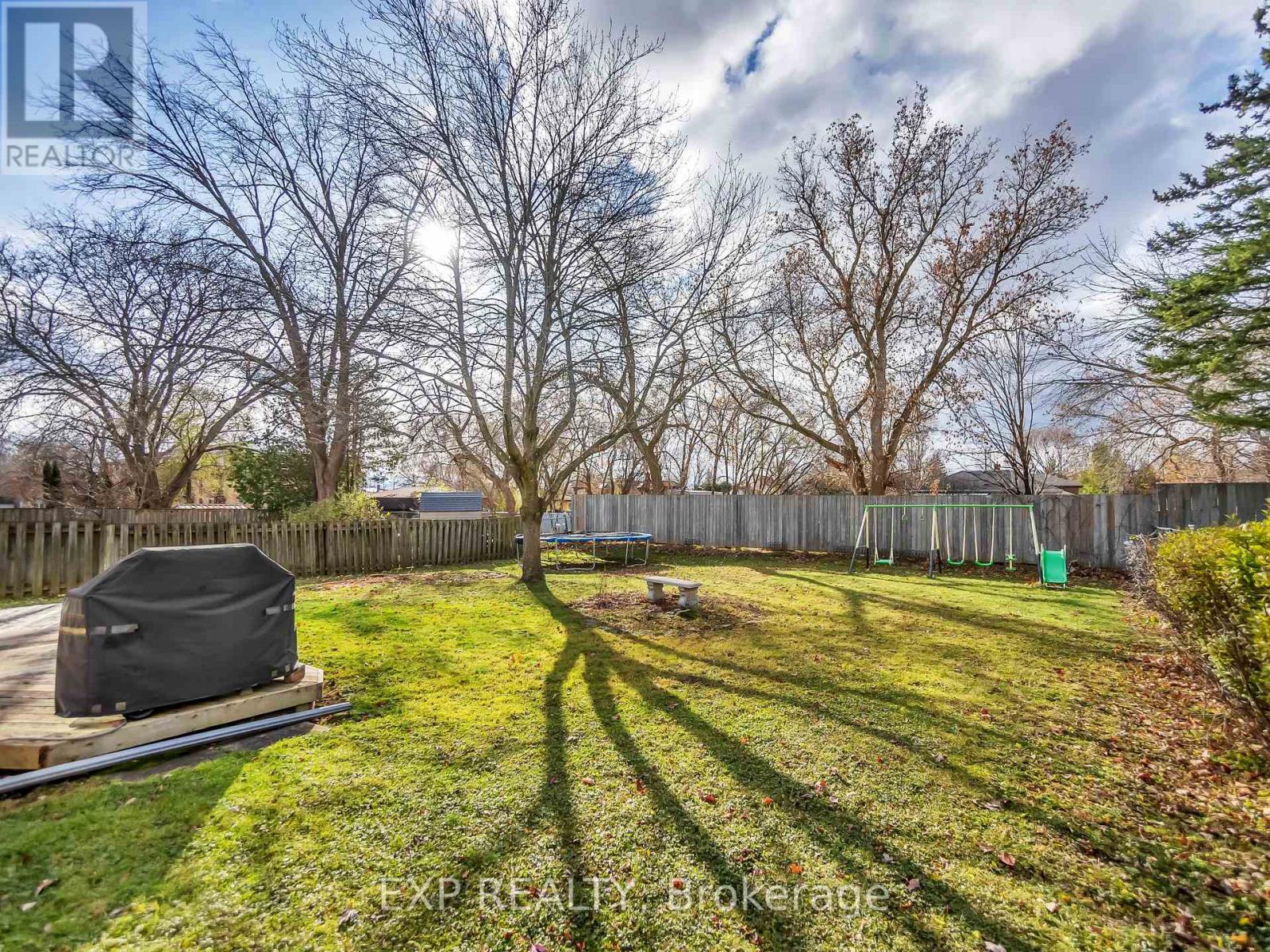 16 Applewood Drive, Belleville, Ontario  K8P 4E2 - Photo 41 - X12748850