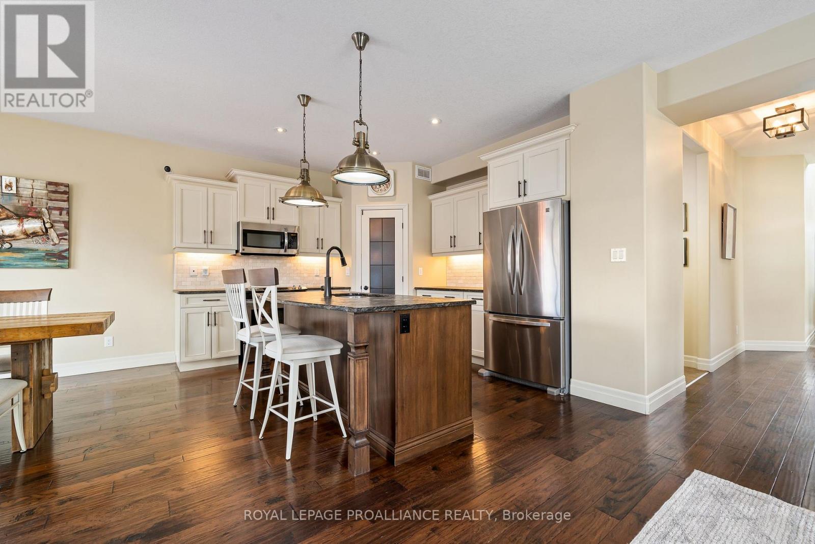 19 Scenic Drive, Belleville, Ontario  K8N 0C2 - Photo 11 - X12749170