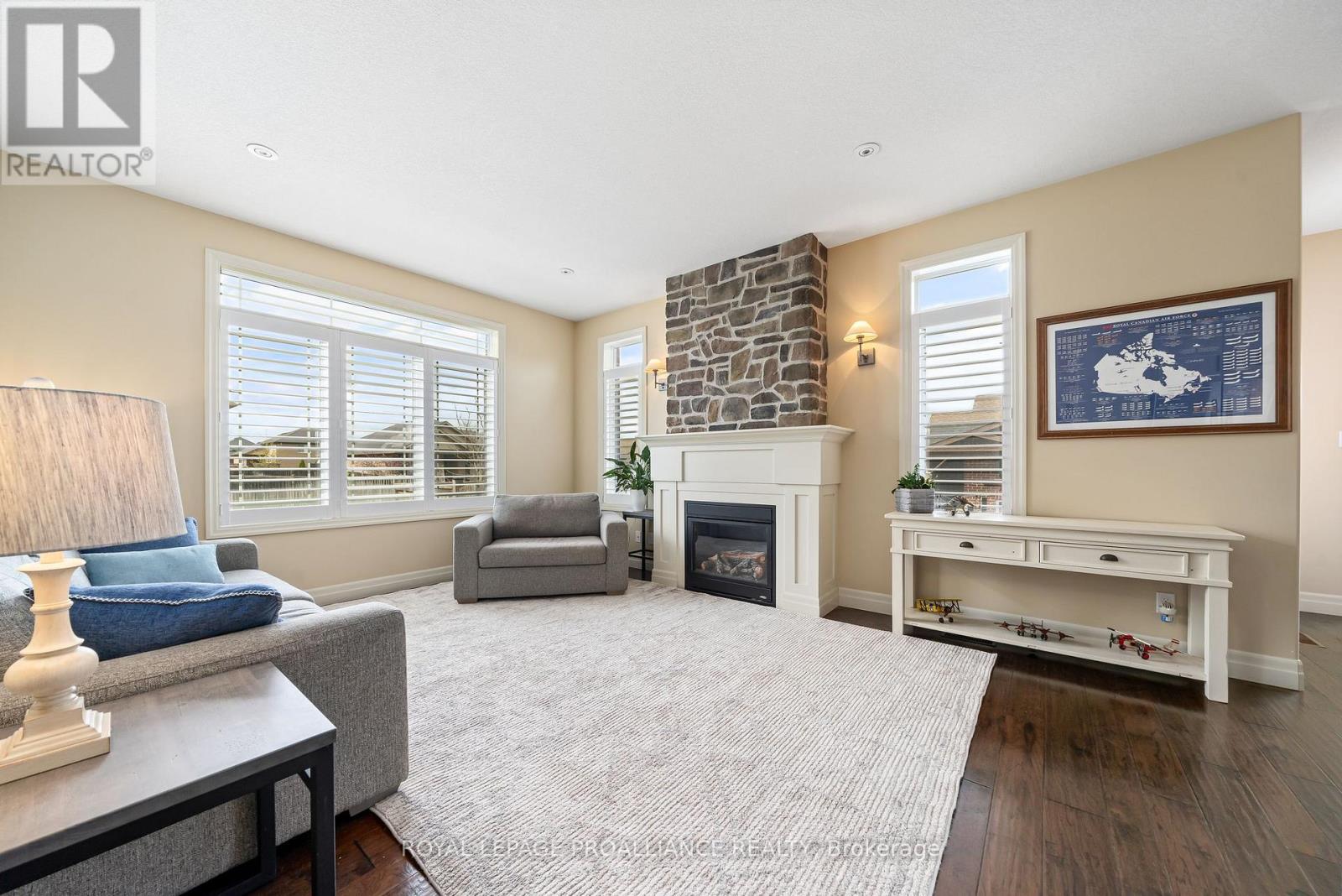 19 Scenic Drive, Belleville, Ontario  K8N 0C2 - Photo 7 - X12749170