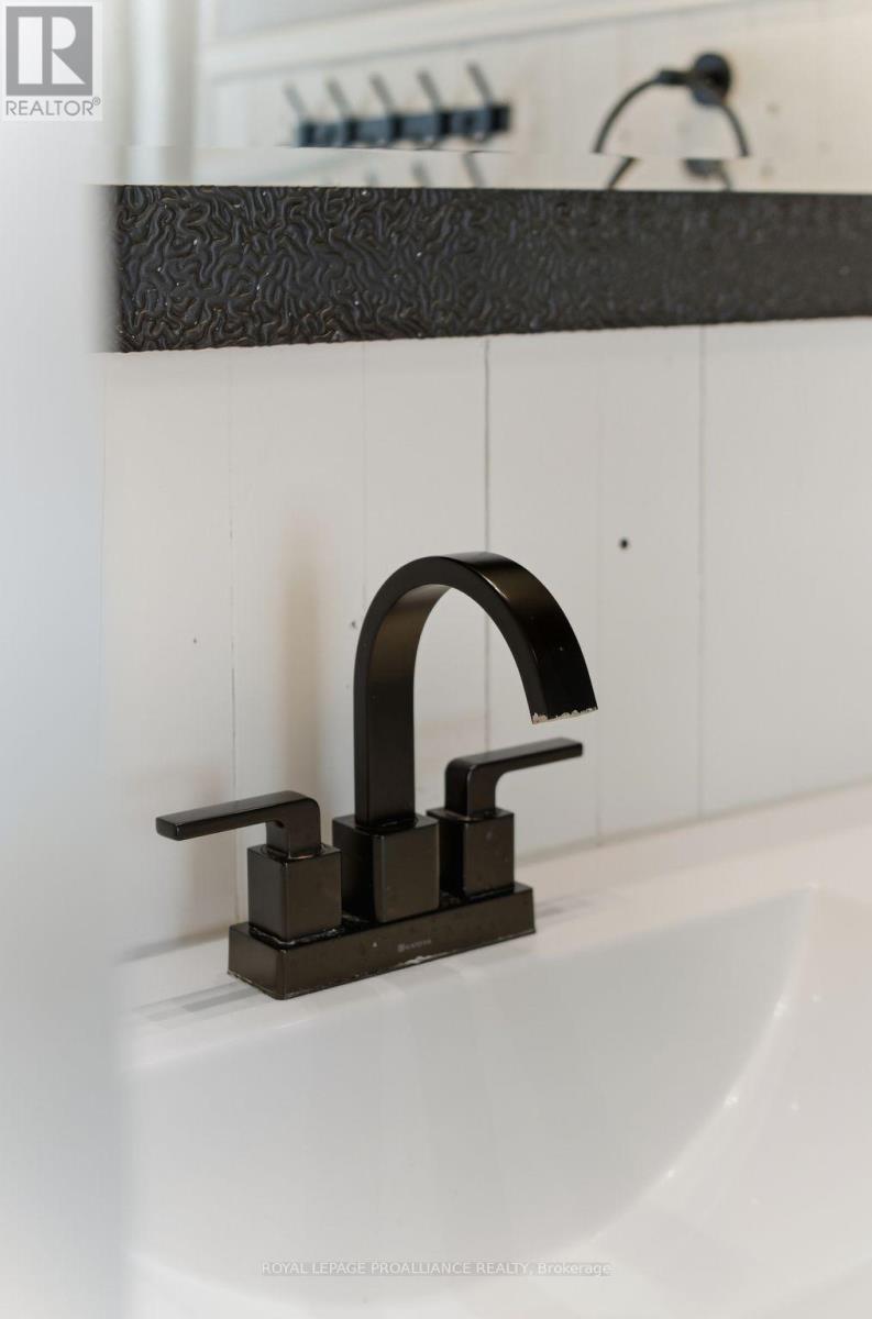 11 Cedar Street, Belleville, Ontario  K8P 3L8 - Photo 30 - X12749352