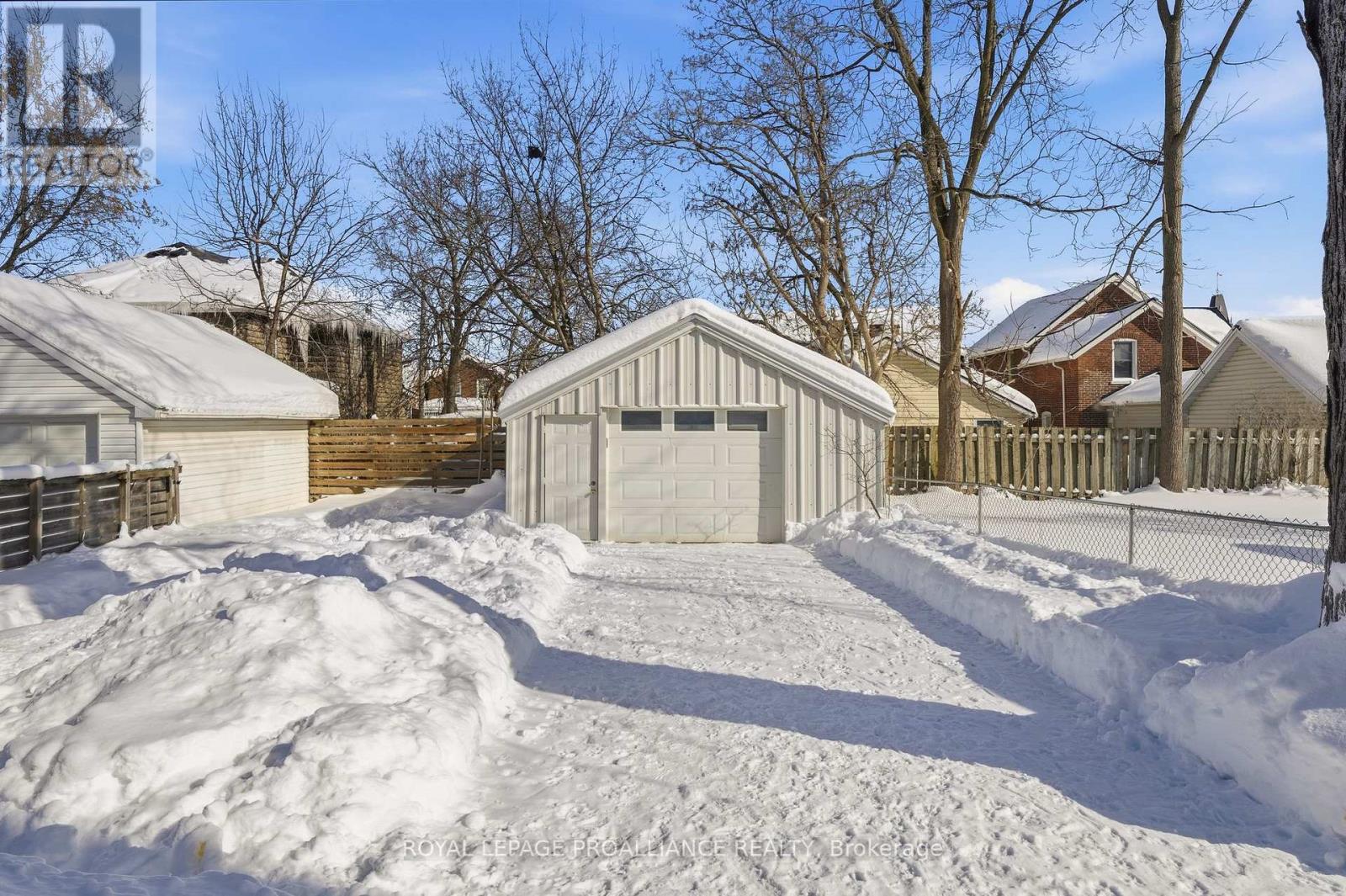 11 Cedar Street, Belleville, Ontario  K8P 3L8 - Photo 33 - X12749352