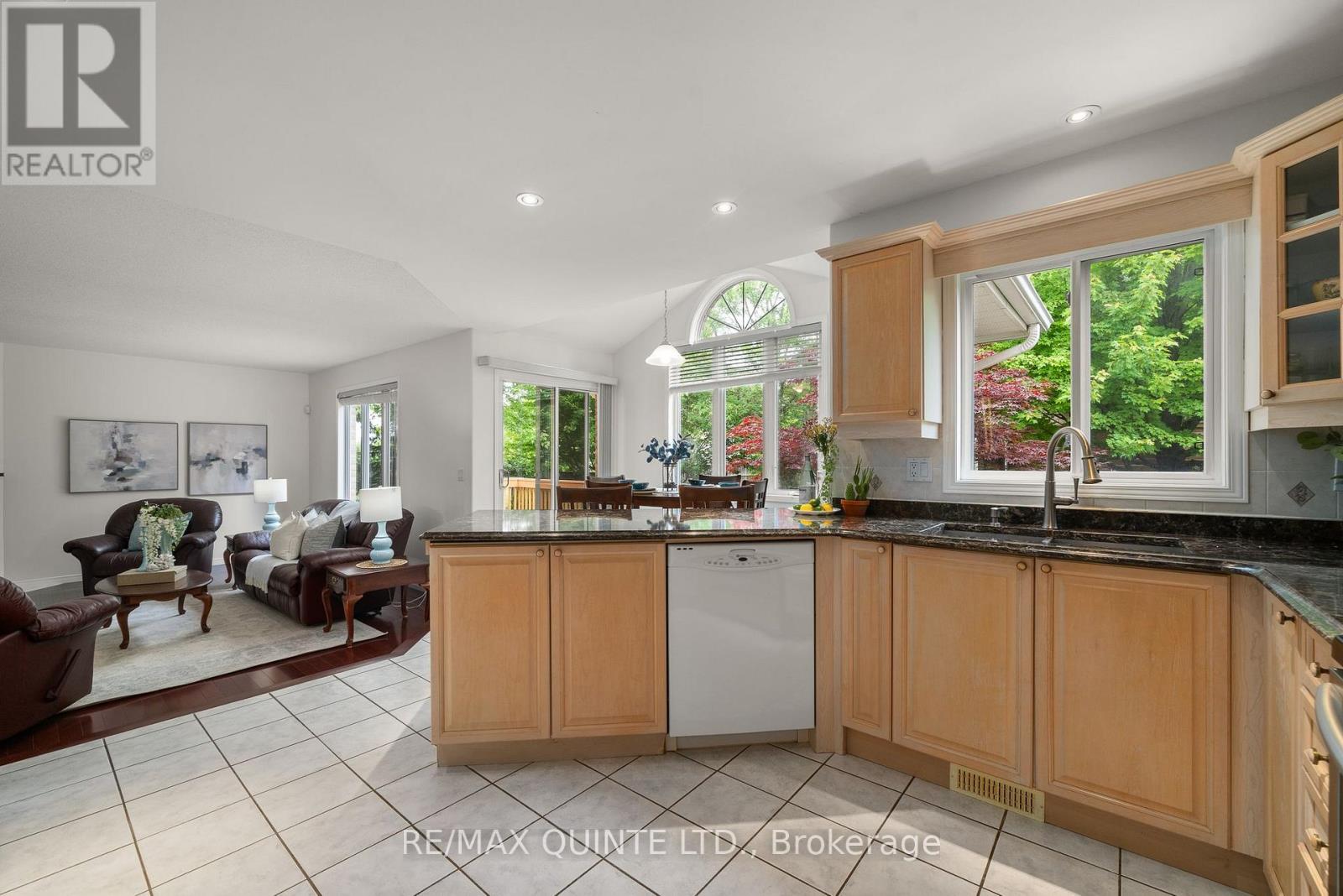 14 Hilton Place, Belleville, Ontario  K8P 5N2 - Photo 10 - X12752872