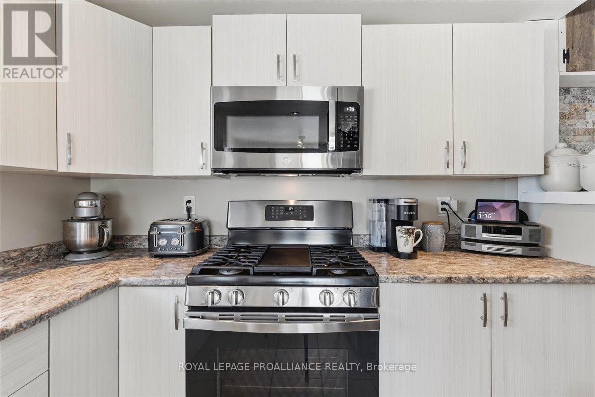 880 North Big Island Road, Prince Edward County, Ontario  K0K 1W0 - Photo 15 - X12754322