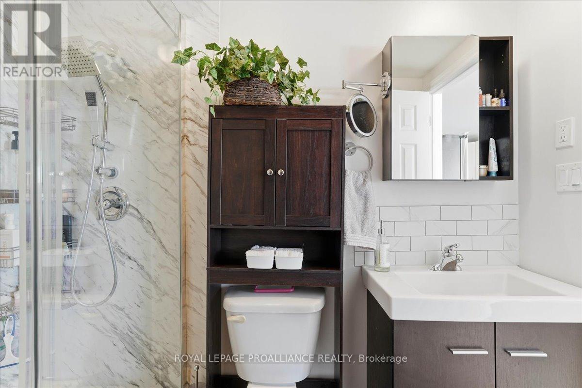 880 North Big Island Road, Prince Edward County, Ontario  K0K 1W0 - Photo 19 - X12754322