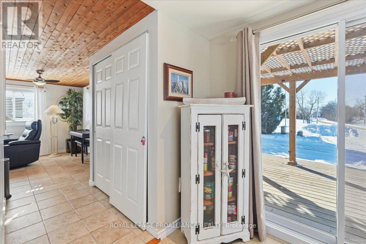 880 North Big Island Road, Prince Edward County, Ontario  K0K 1W0 - Photo 20 - X12754322