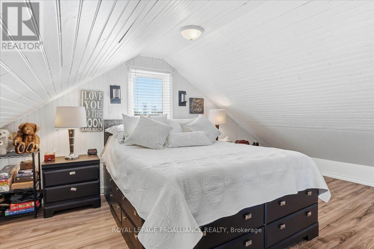 880 North Big Island Road, Prince Edward County, Ontario  K0K 1W0 - Photo 22 - X12754322