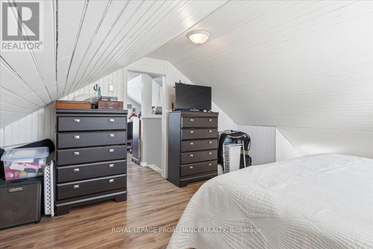 880 North Big Island Road, Prince Edward County, Ontario  K0K 1W0 - Photo 23 - X12754322