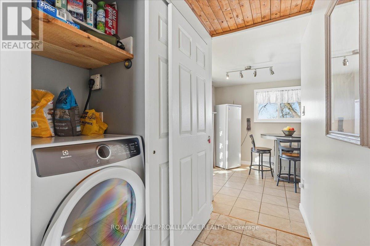 880 North Big Island Road, Prince Edward County, Ontario  K0K 1W0 - Photo 7 - X12754322