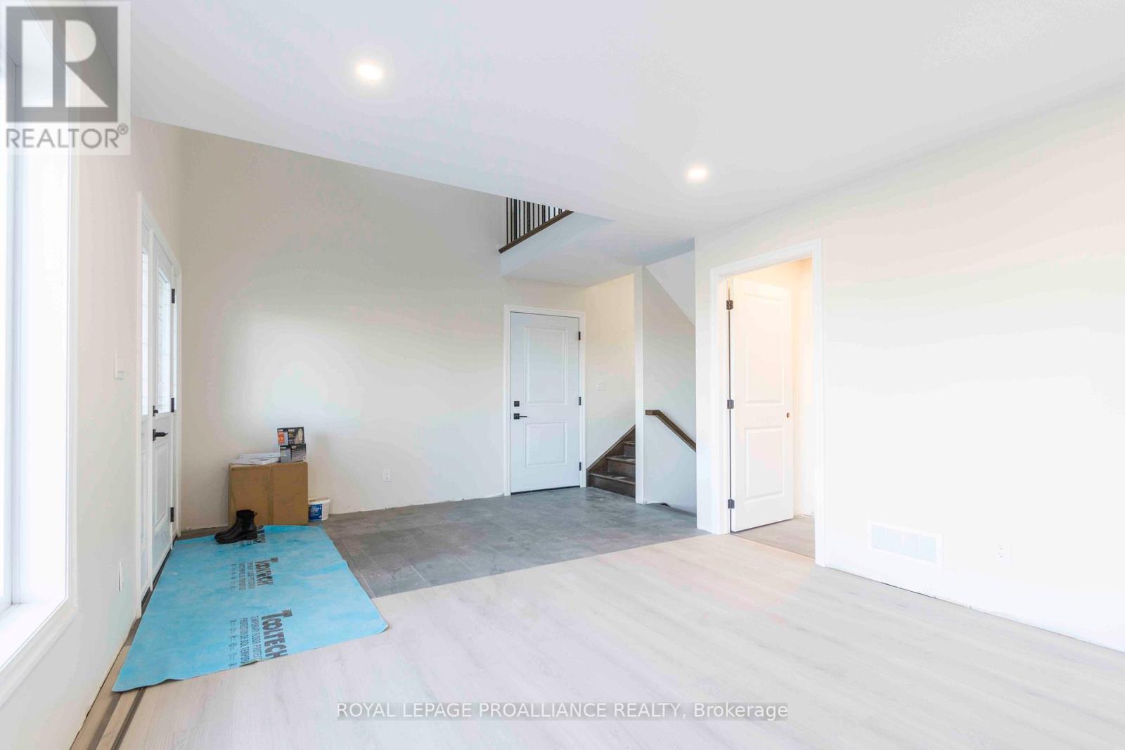 63 Meagan Lane, Quinte West, Ontario  K0K 2C0 - Photo 6 - X12755220