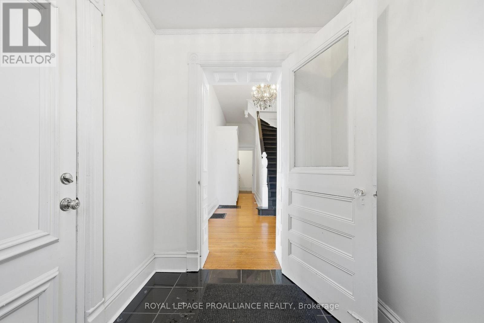 219 Charles Street, Belleville, Ontario  K8N 3M3 - Photo 15 - X12757704