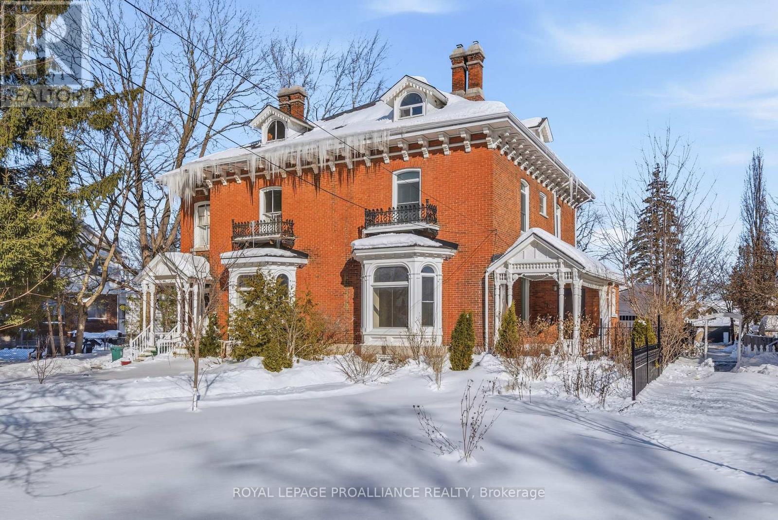 219 Charles Street, Belleville, Ontario  K8N 3M3 - Photo 2 - X12757704