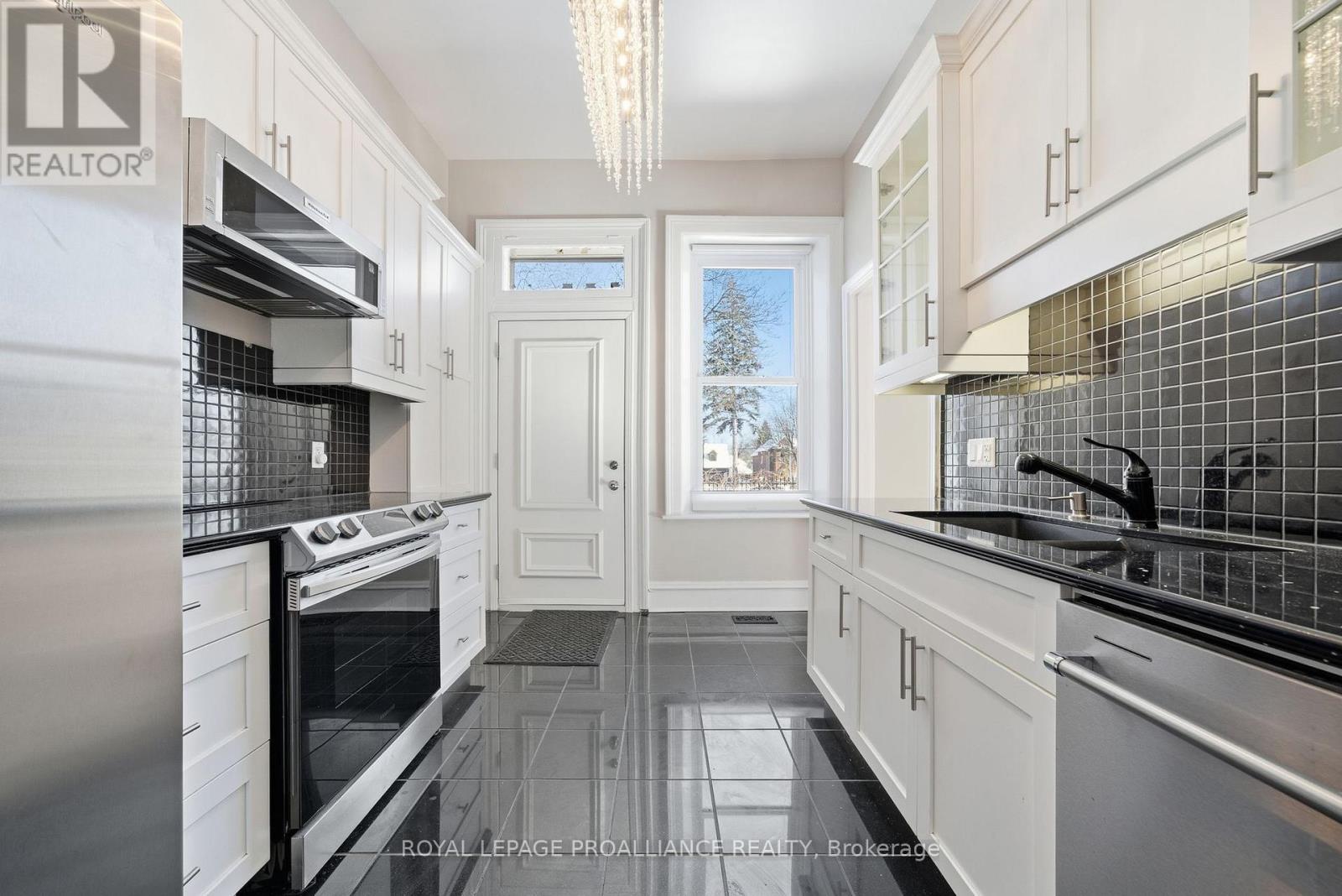 219 Charles Street, Belleville, Ontario  K8N 3M3 - Photo 29 - X12757704