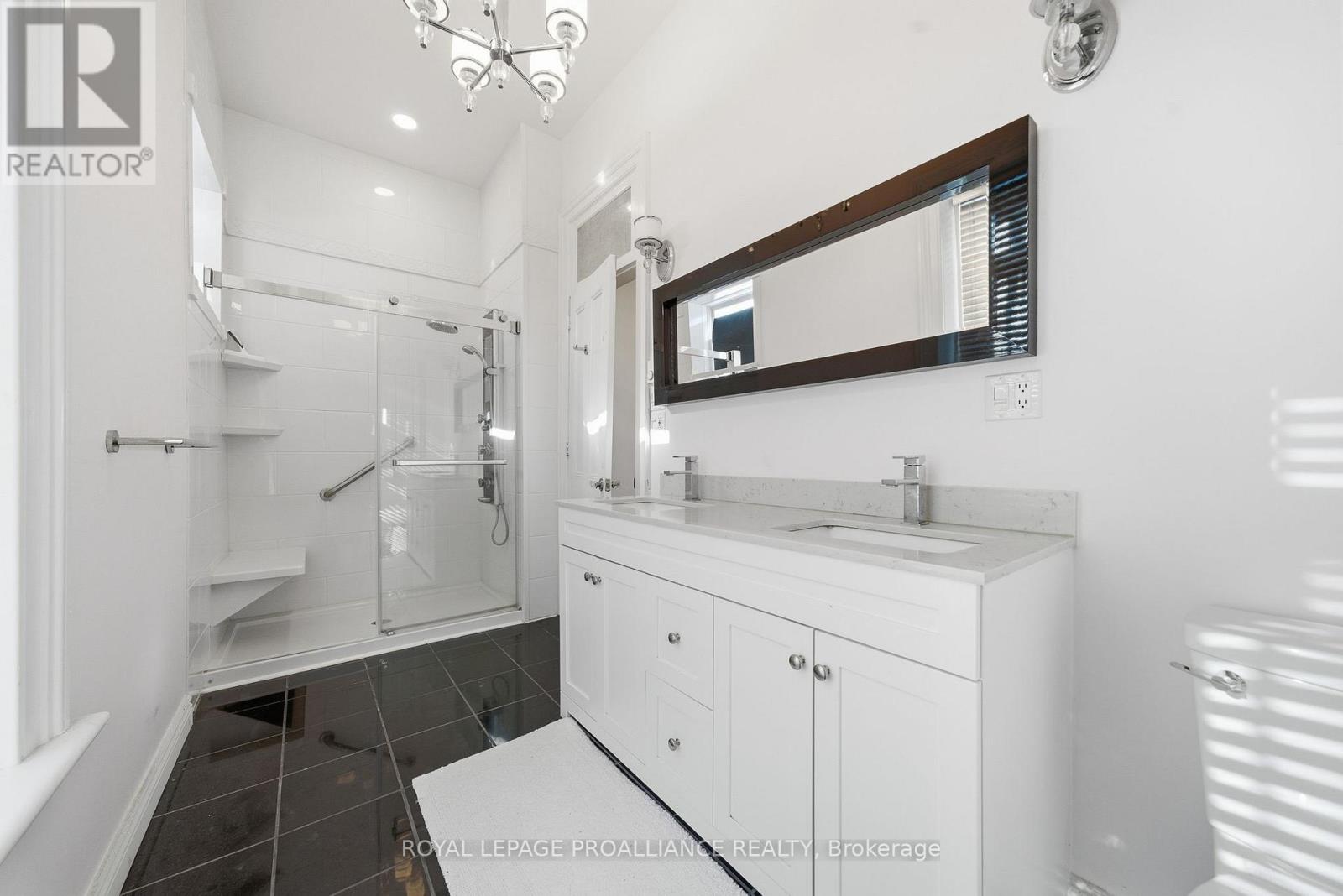 219 Charles Street, Belleville, Ontario  K8N 3M3 - Photo 34 - X12757704