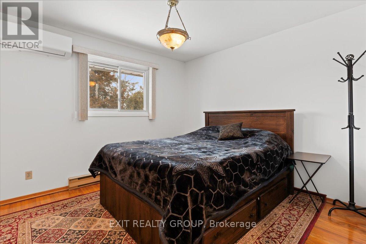 12 Chown Crescent, Belleville, Ontario  K8P 4P9 - Photo 15 - X12758218