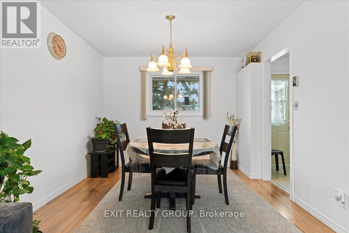 12 Chown Crescent, Belleville, Ontario  K8P 4P9 - Photo 7 - X12758218