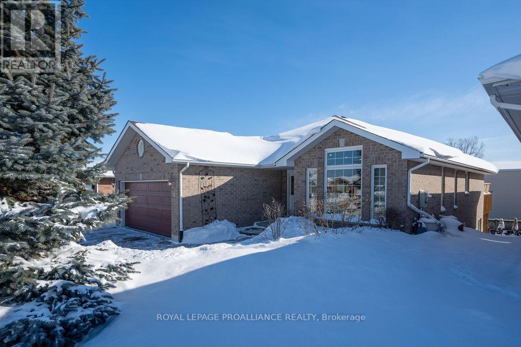 5 Simcoe Drive, Belleville, Ontario  K8N 0N7 - Photo 2 - X12759358