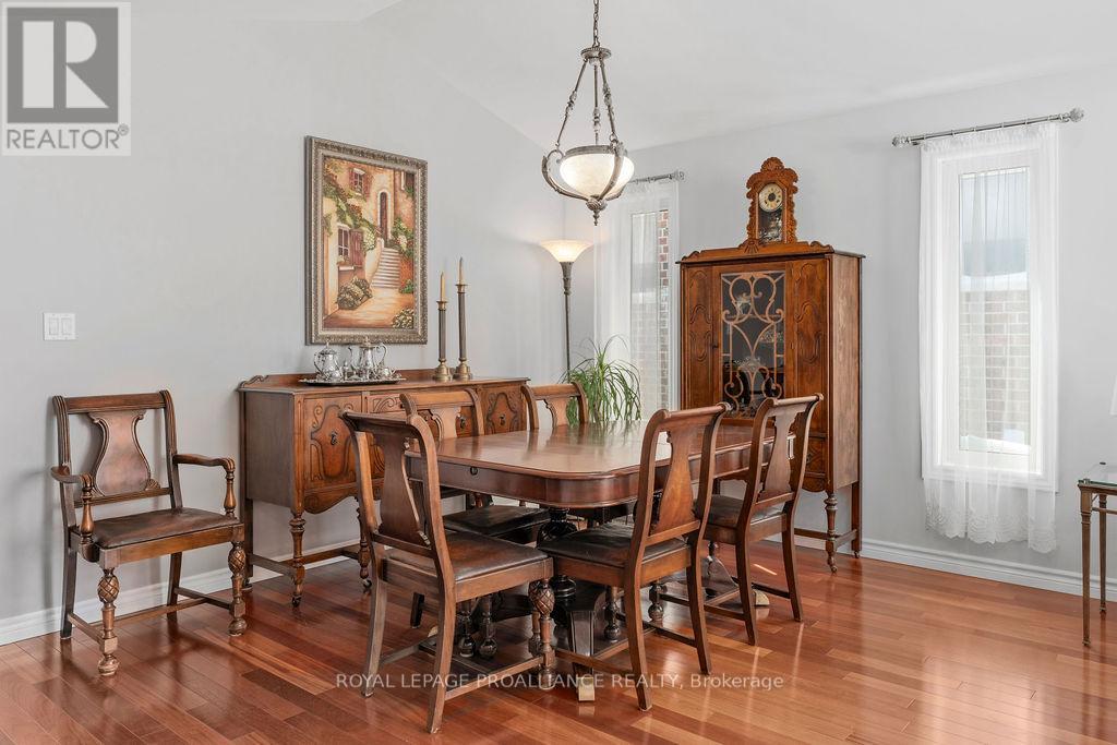 5 Simcoe Drive, Belleville, Ontario  K8N 0N7 - Photo 8 - X12759358