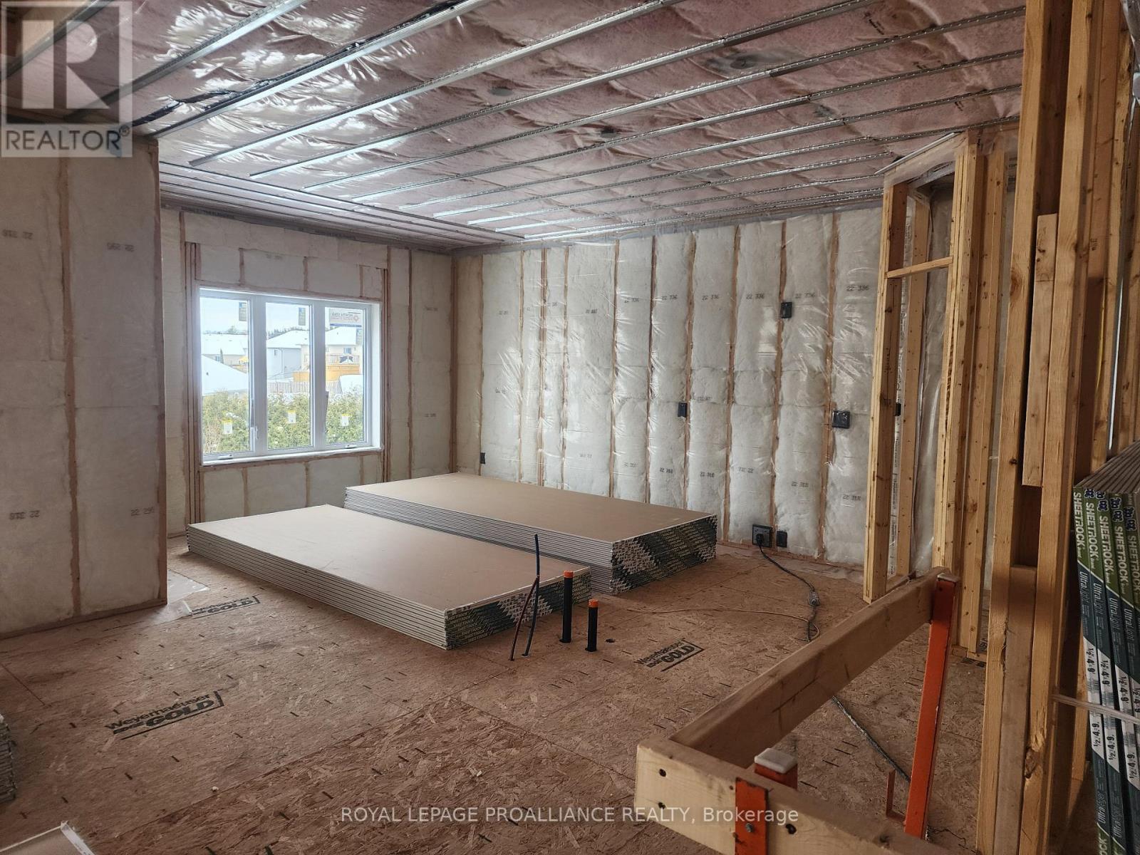 37 Rosewood Drive, Quinte West, Ontario  K0K 2C0 - Photo 2 - X12761424