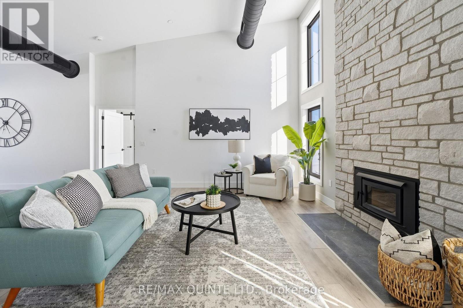 225 Mitchells Crossroad, Prince Edward County, Ontario  K0K 2T0 - Photo 12 - X12762330