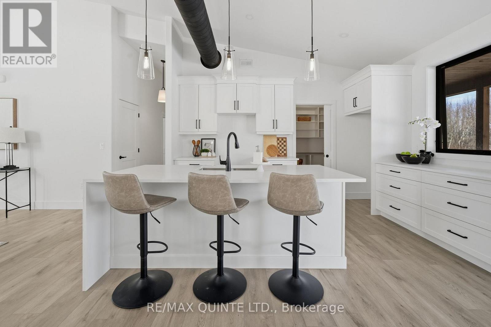 225 Mitchells Crossroad, Prince Edward County, Ontario  K0K 2T0 - Photo 19 - X12762330