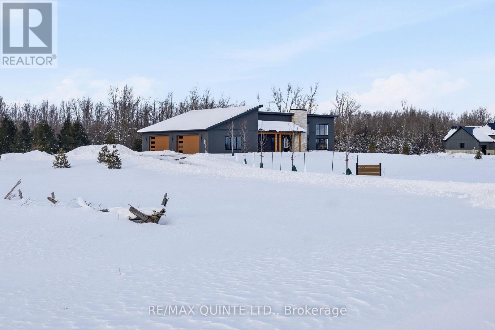 225 Mitchells Crossroad, Prince Edward County, Ontario  K0K 2T0 - Photo 2 - X12762330