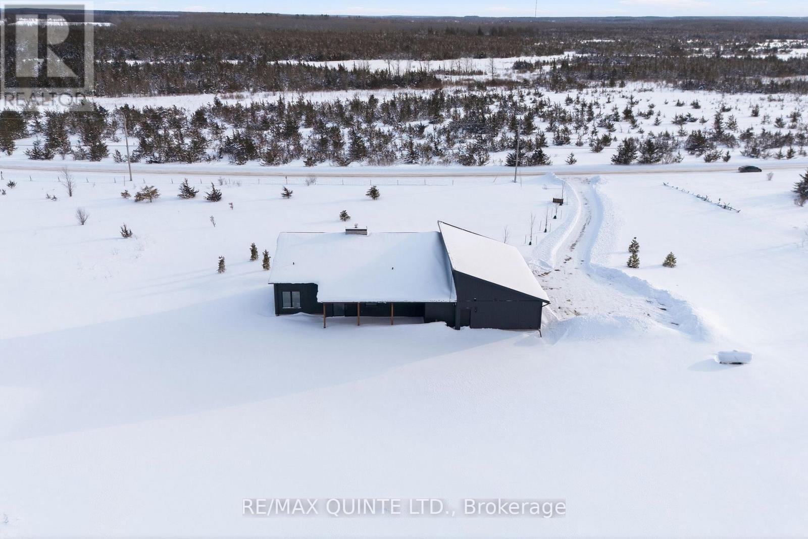 225 Mitchells Crossroad, Prince Edward County, Ontario  K0K 2T0 - Photo 6 - X12762330