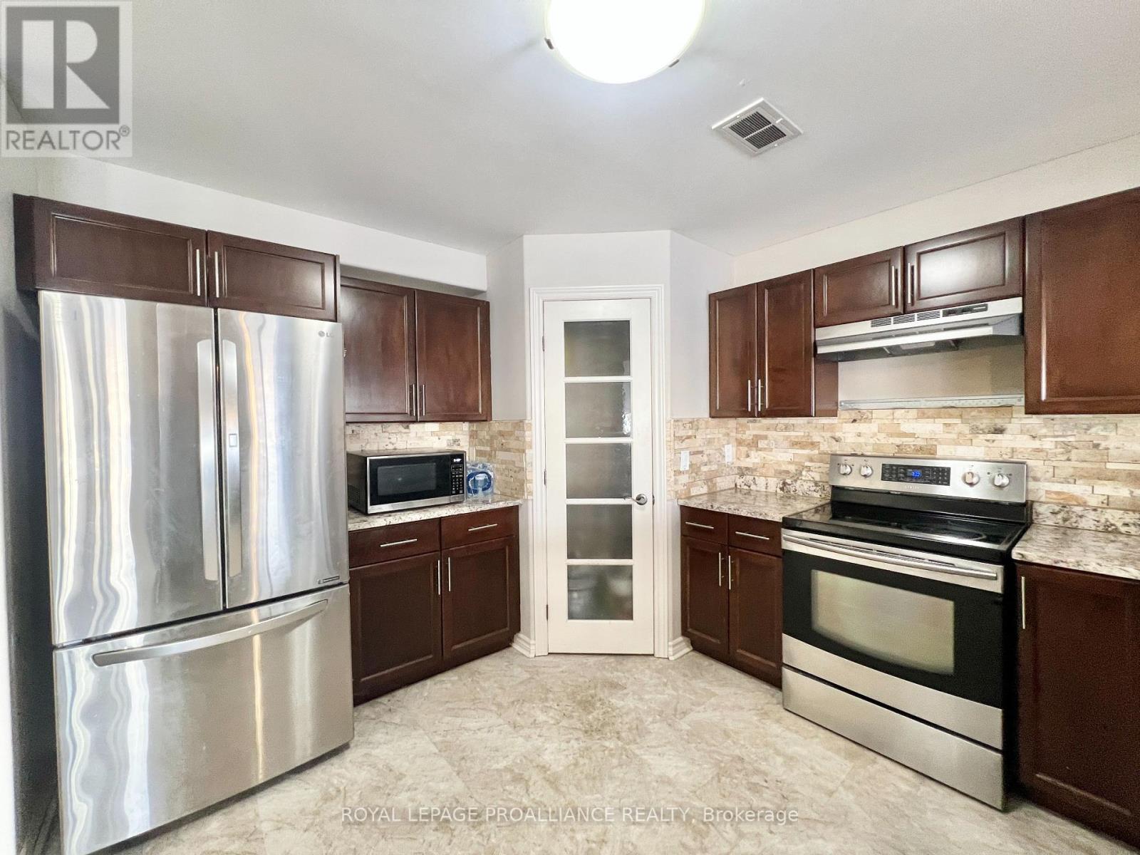 32 Princeton Place, Belleville, Ontario  K8N 0B2 - Photo 4 - X12763490