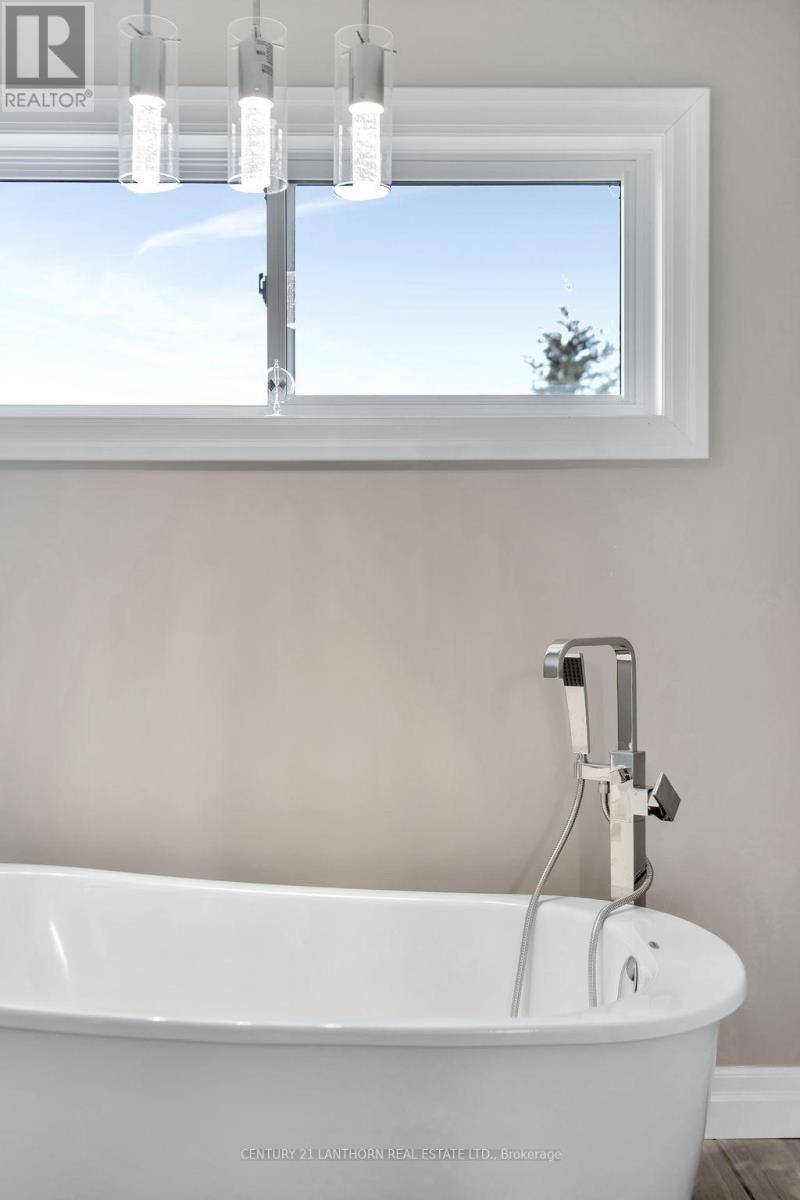 32 Stinson Block Road, Prince Edward County, Ontario  K0K 1T0 - Photo 18 - X12764382