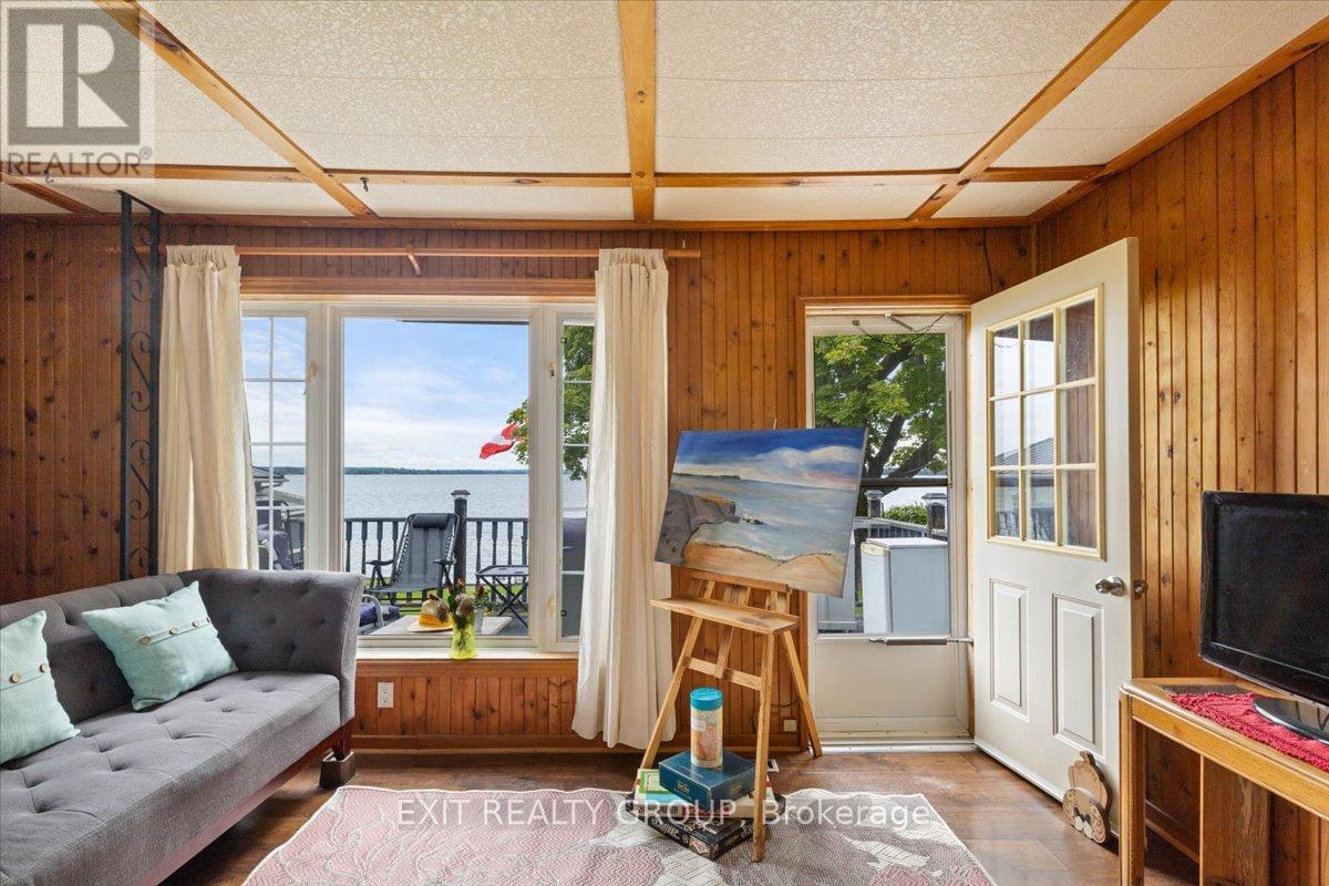 82 Outlet Road, Prince Edward County, Ontario  K0K 1P0 - Photo 10 - X12765436