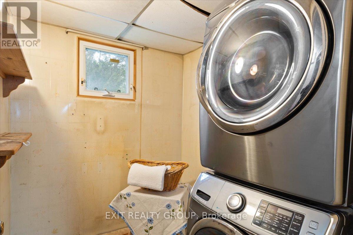 82 Outlet Road, Prince Edward County, Ontario  K0K 1P0 - Photo 15 - X12765436