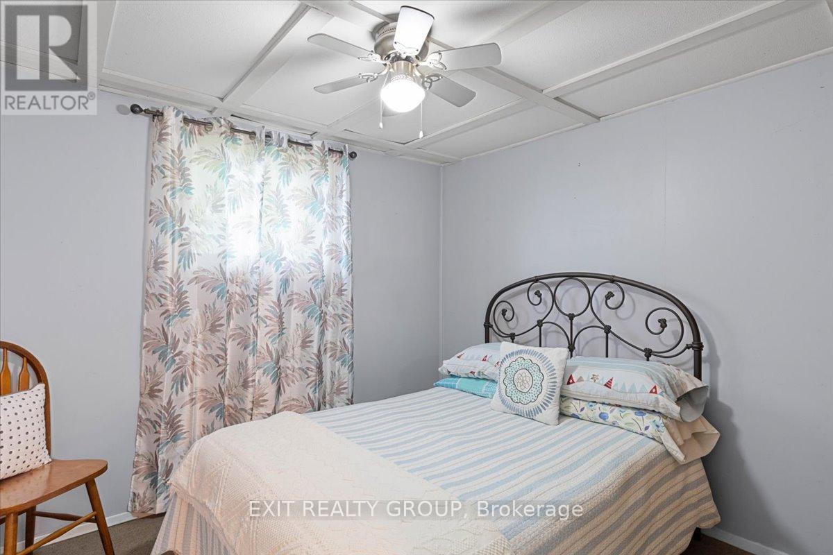 82 Outlet Road, Prince Edward County, Ontario  K0K 1P0 - Photo 17 - X12765436