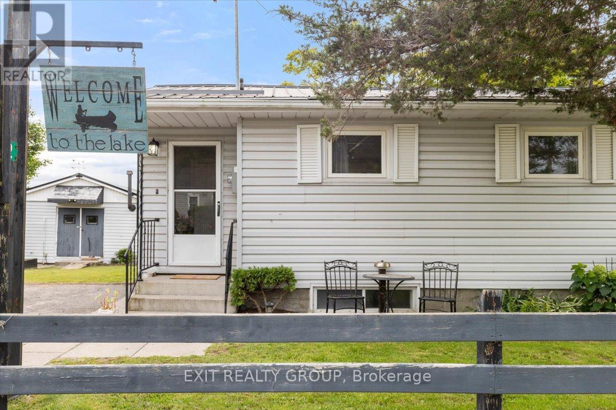 82 Outlet Road, Prince Edward County, Ontario  K0K 1P0 - Photo 2 - X12765436