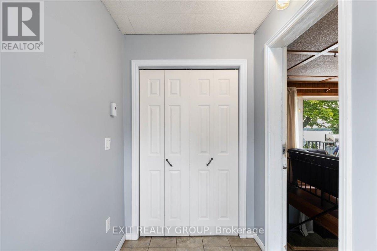 82 Outlet Road, Prince Edward County, Ontario  K0K 1P0 - Photo 4 - X12765436