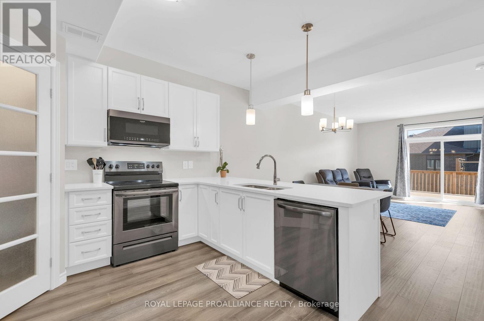 84 Athabaska Drive, Belleville, Ontario  K8N 0T2 - Photo 10 - X12766072