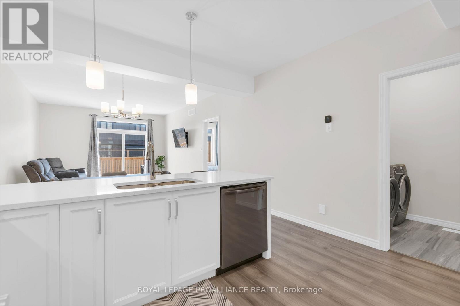 84 Athabaska Drive, Belleville, Ontario  K8N 0T2 - Photo 13 - X12766072