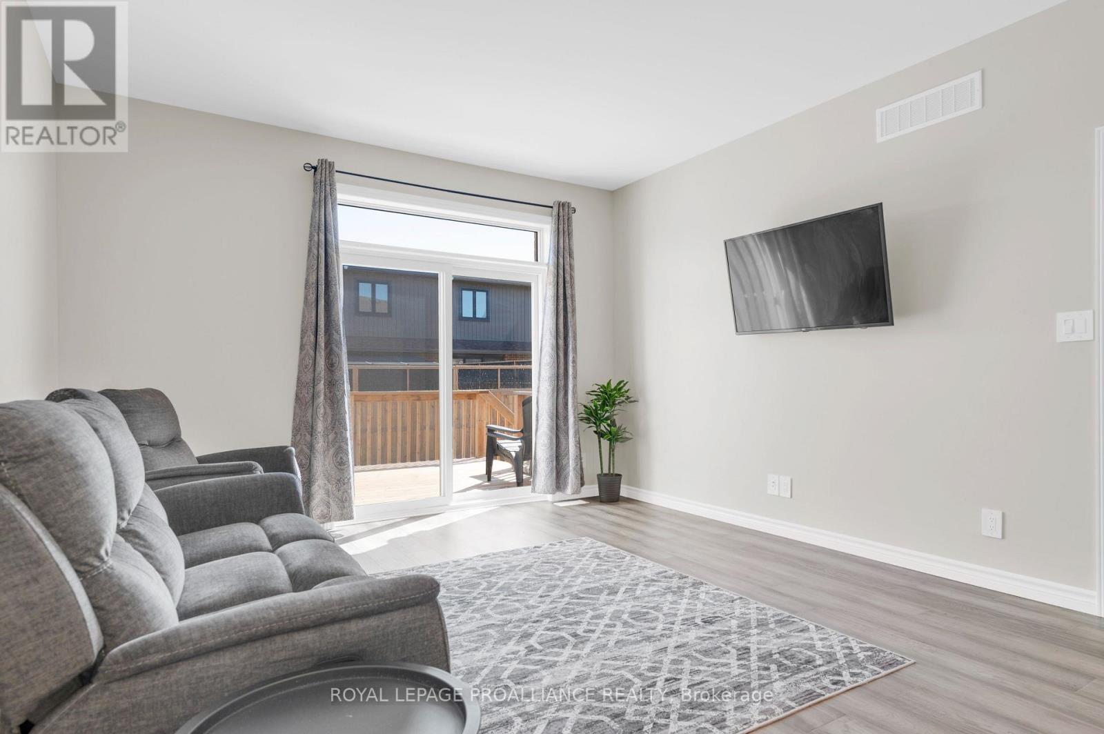 84 Athabaska Drive, Belleville, Ontario  K8N 0T2 - Photo 19 - X12766072