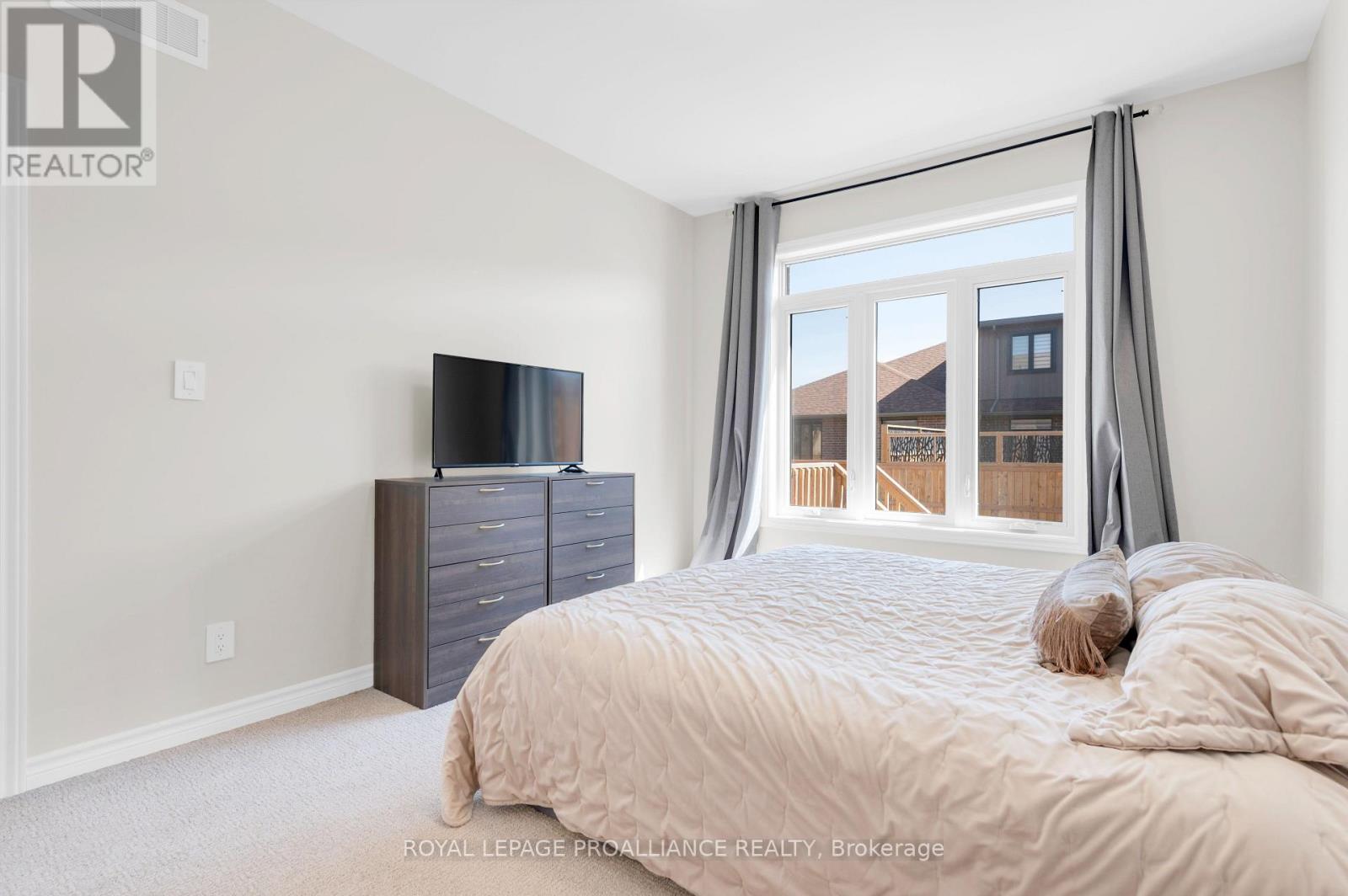 84 Athabaska Drive, Belleville, Ontario  K8N 0T2 - Photo 22 - X12766072