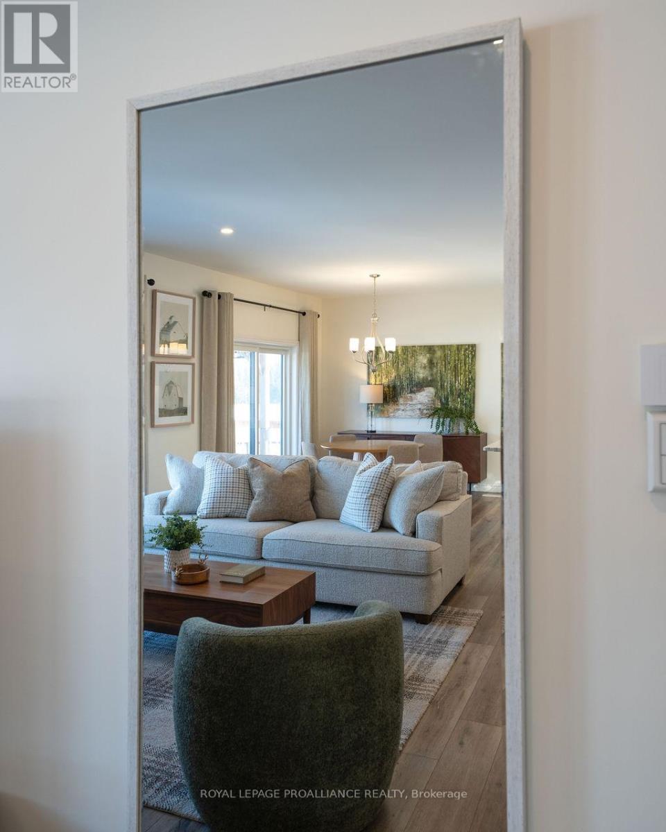 26 Redwood Drive, Belleville, Ontario  K8N 0K4 - Photo 11 - X12766712